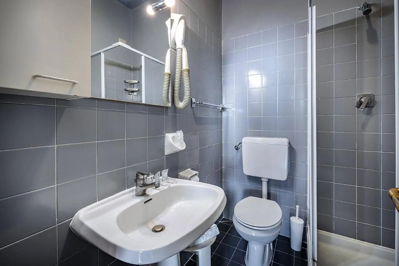 Hotel Villani فلورنس 2*,