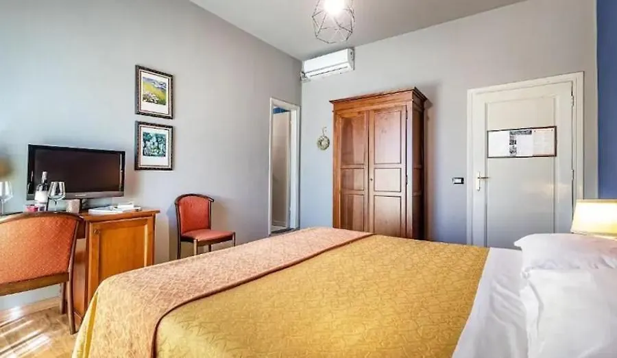 Hotel Villani فلورنس 2*,  إيطاليا